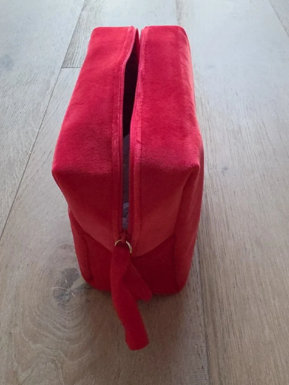 NWOT Clarins Red Velvet 'Star' Toiletry Pouch